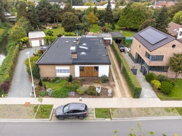 Bungalow in een kindvriendelijke buurt en nabij centrum Lokeren.