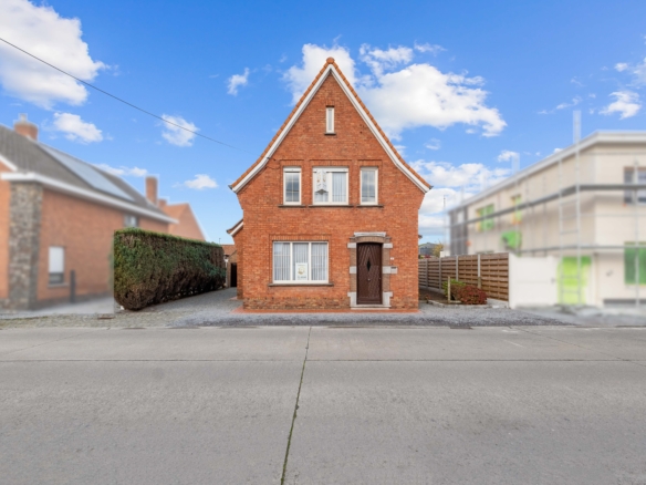 Ideale starterswoning in Zulte – Open bebouwing met garage, veranda en tuin