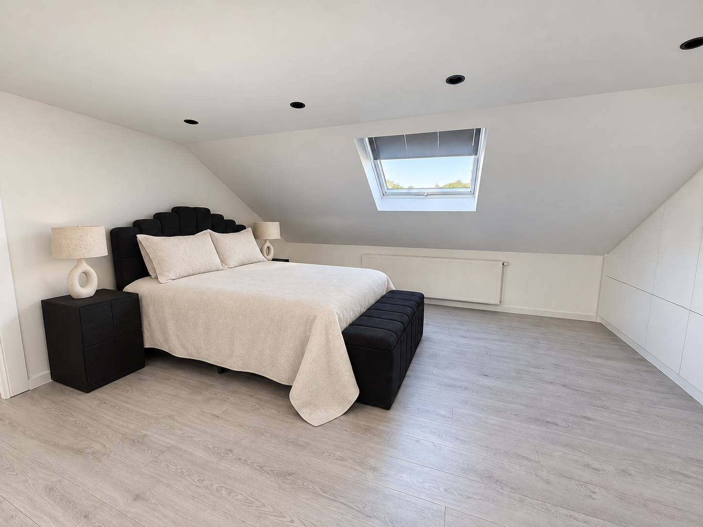 Ruime, gerenoveerde woning met 5 slaapkamers in een rustige woonwijk!